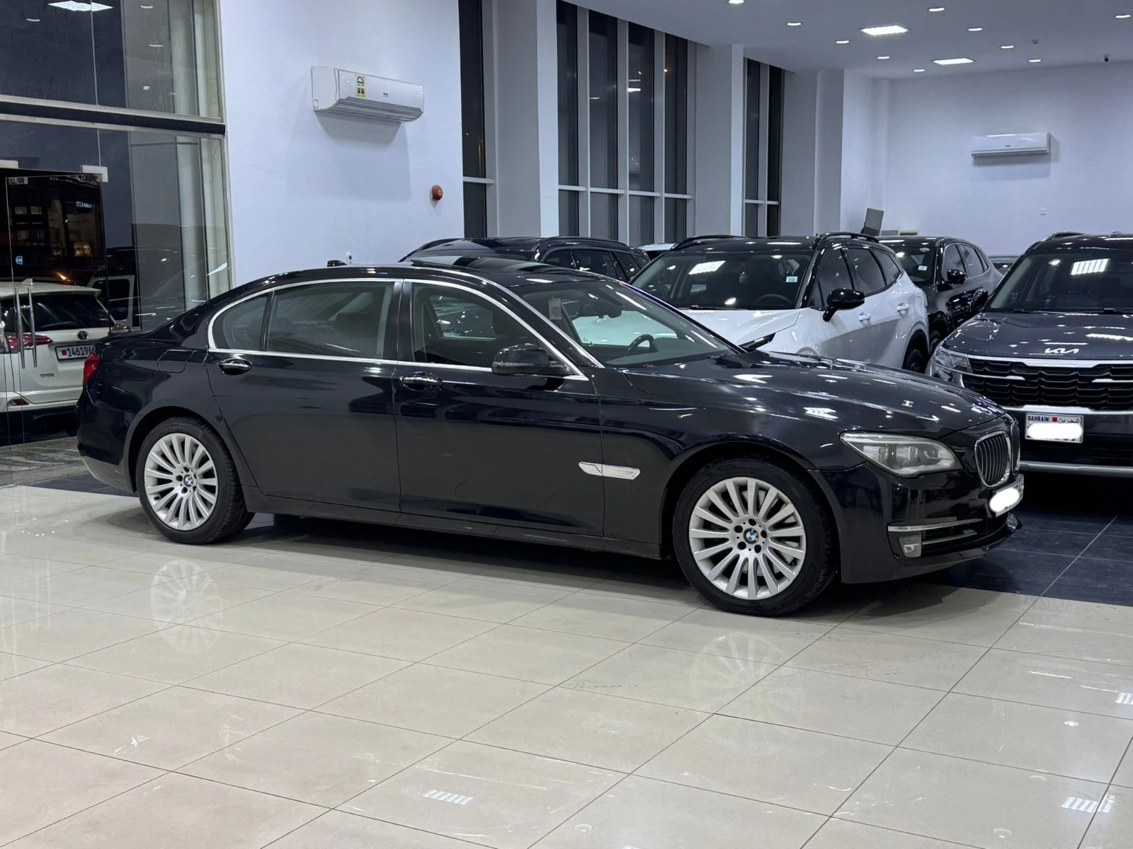 BMW 750Li 2013 (Black)