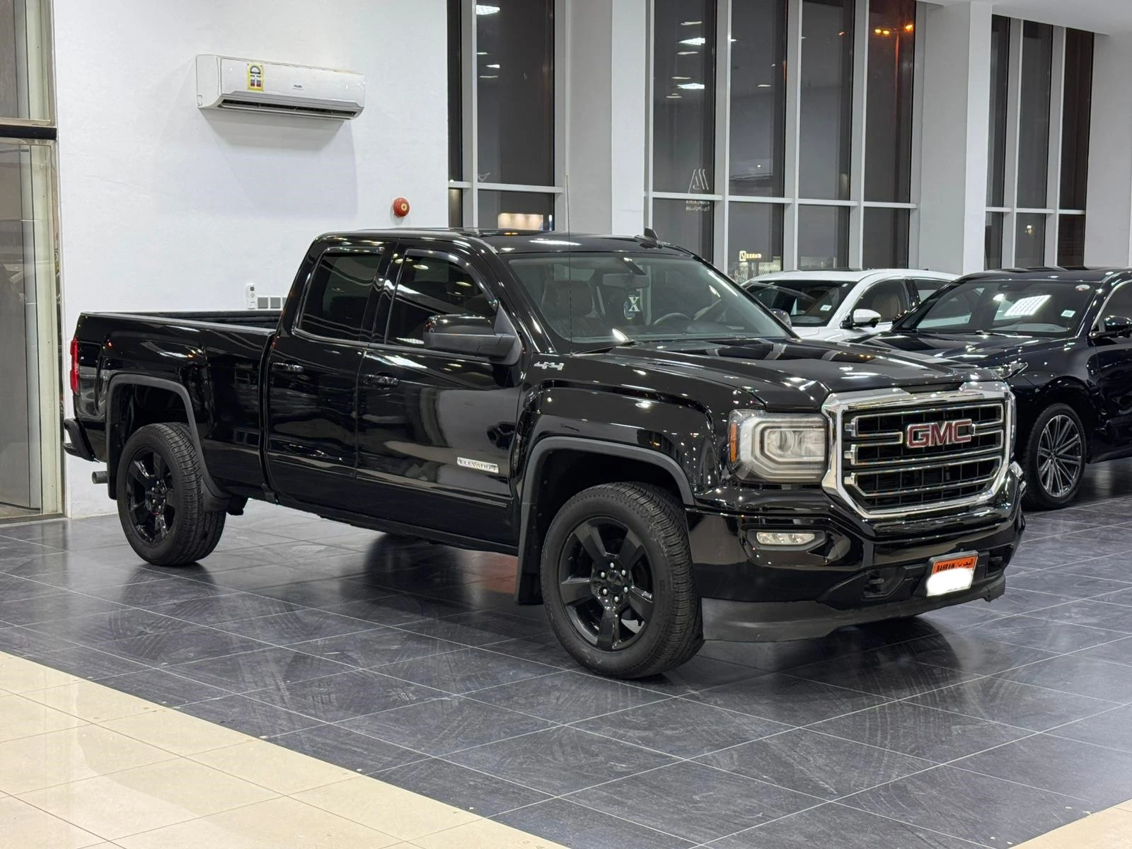 GMC Sierra Elevation 2018 (Black)