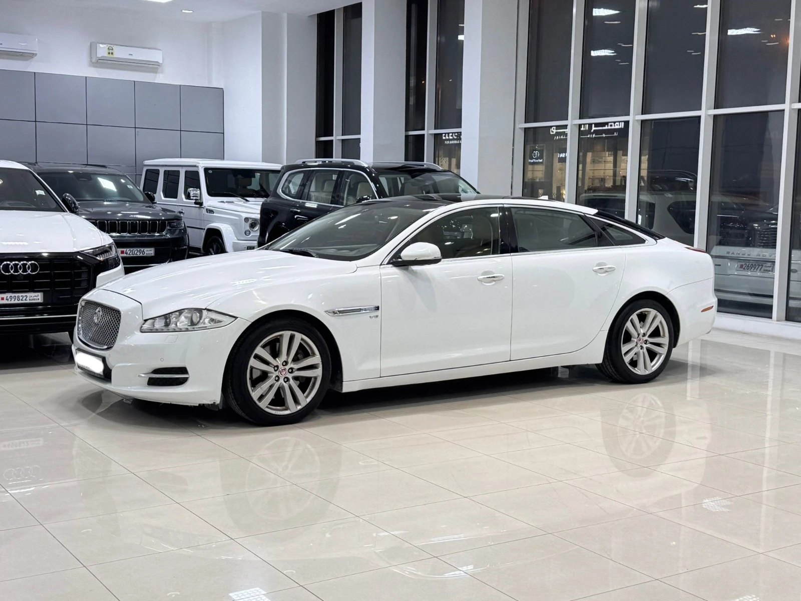 Jaguar XJ 2014 (White)