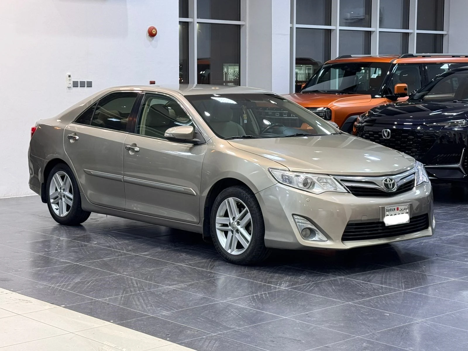 Toyota Camry GLX 2015 (Bronze)