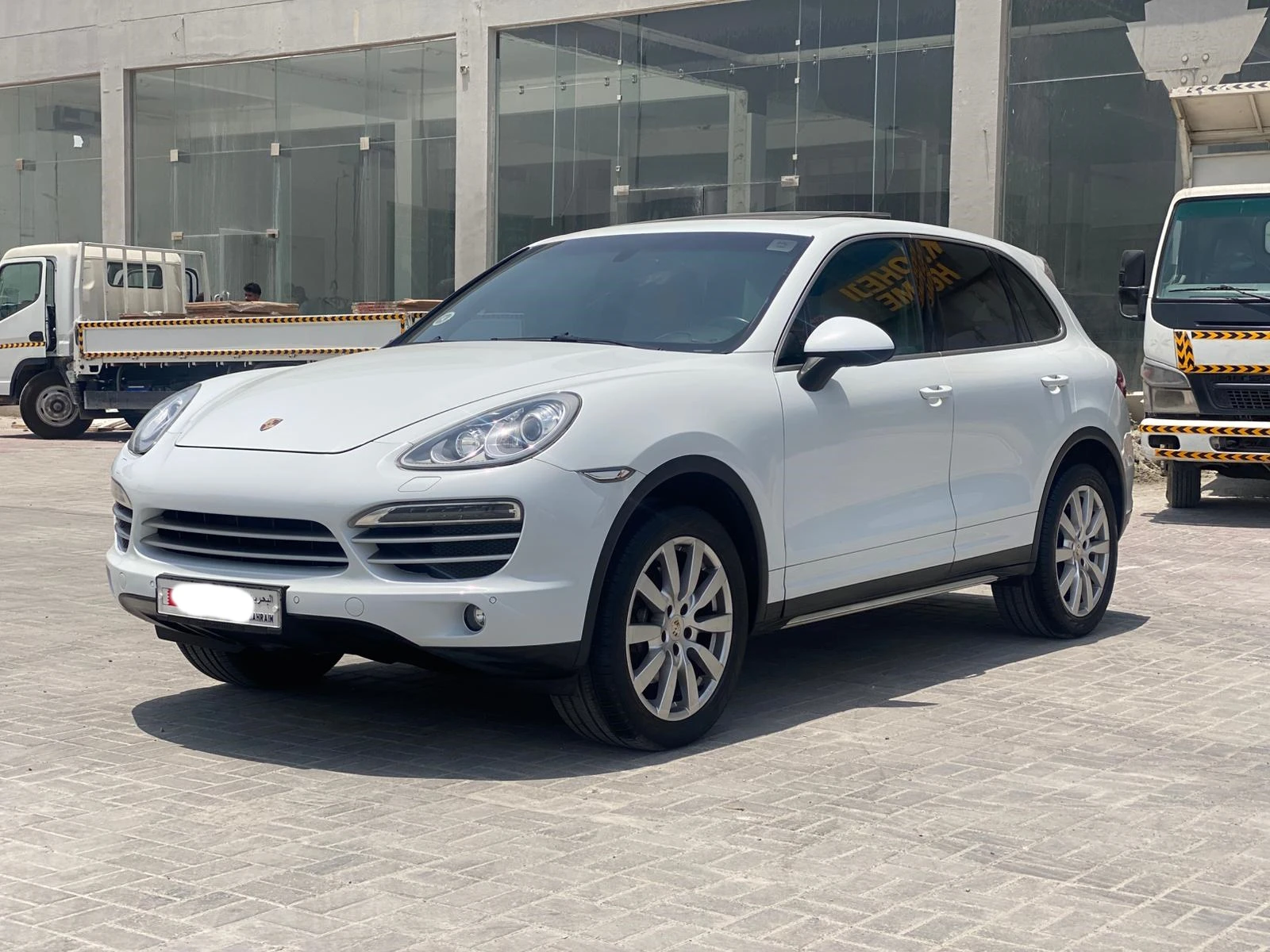 Porsche Cayenne 2014 (White)
