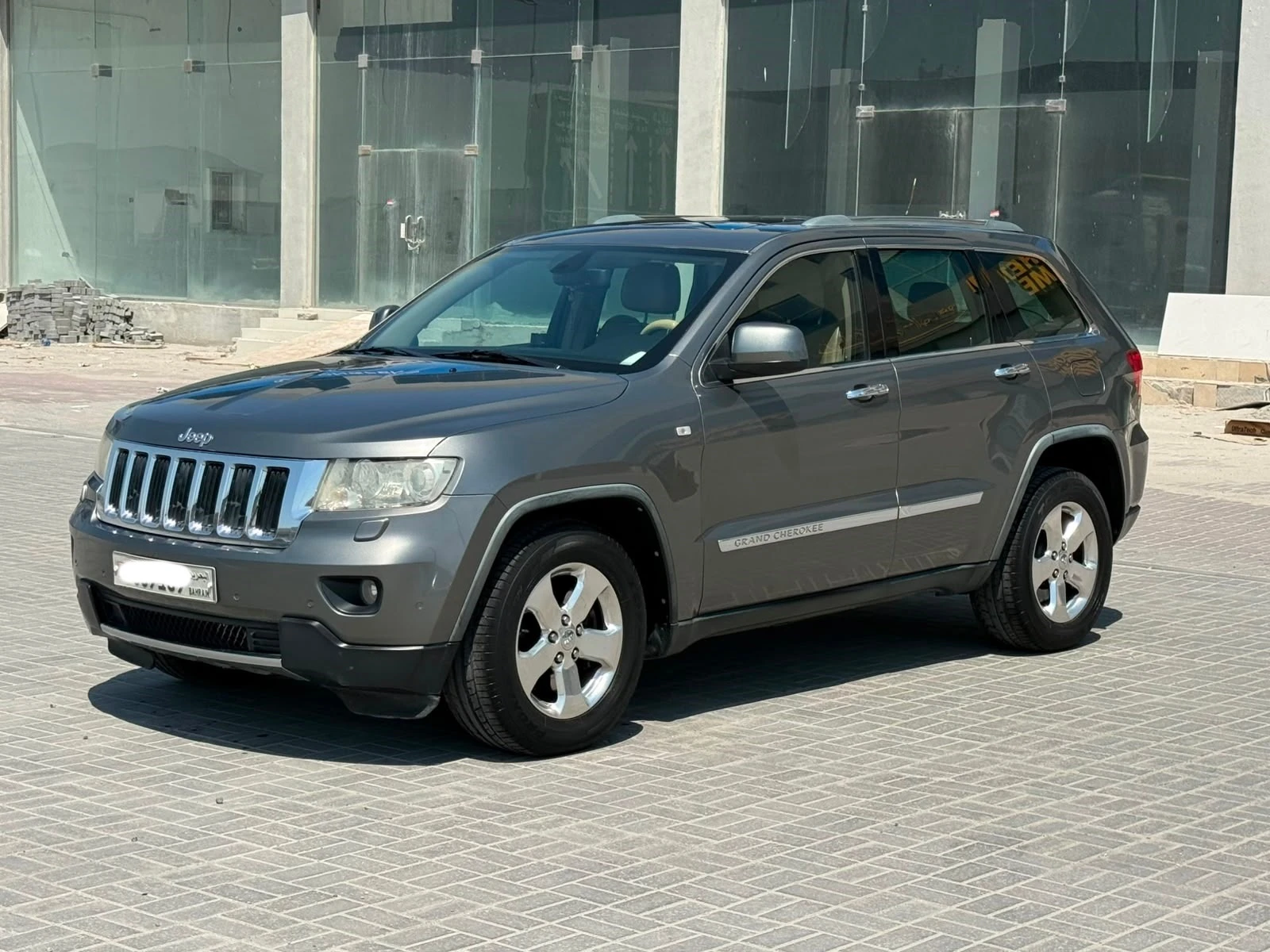 Jeep Grand Cherokee LTD 2012 (Grey)