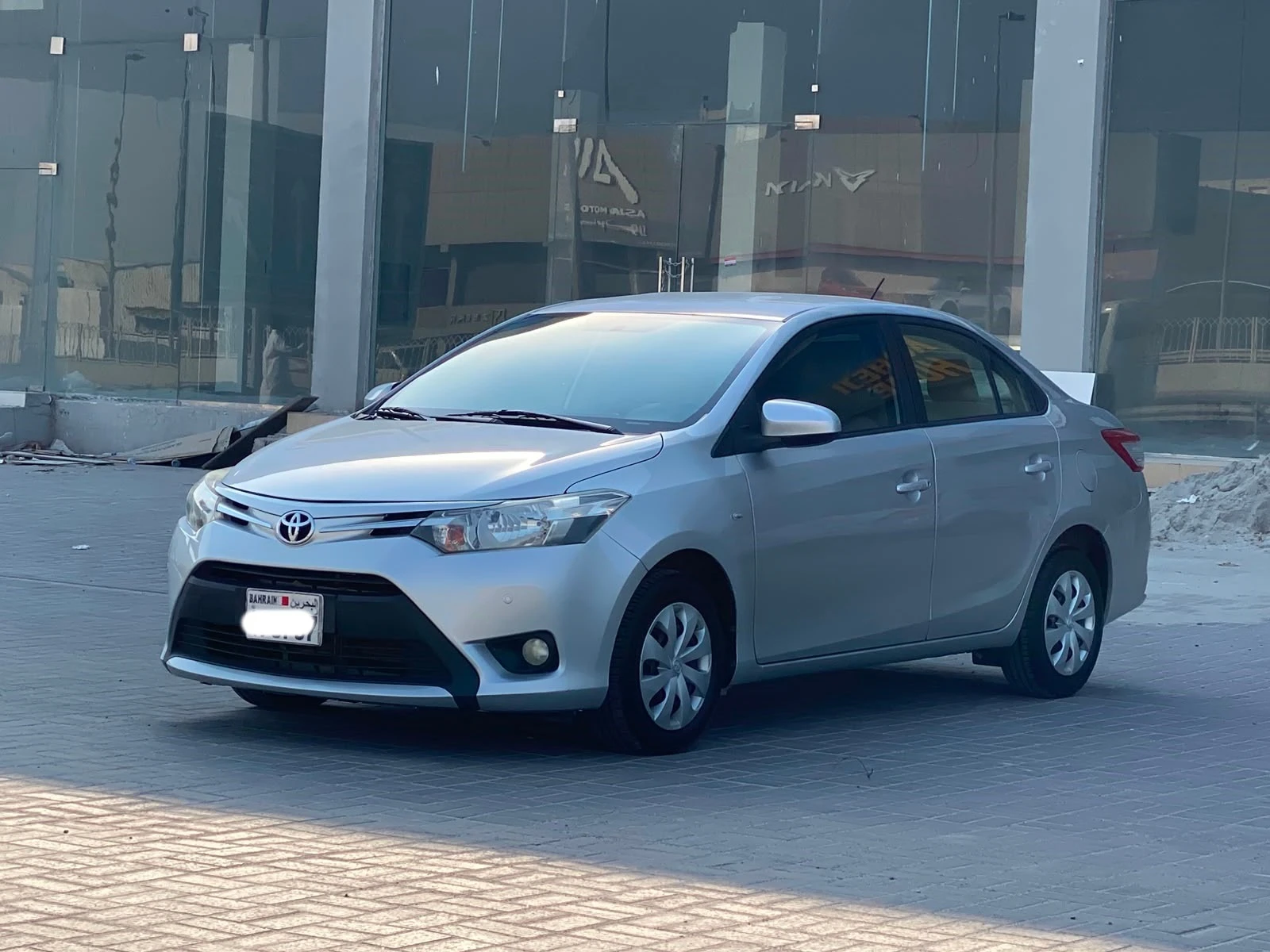 Toyota Yaris 2015 (Silver)