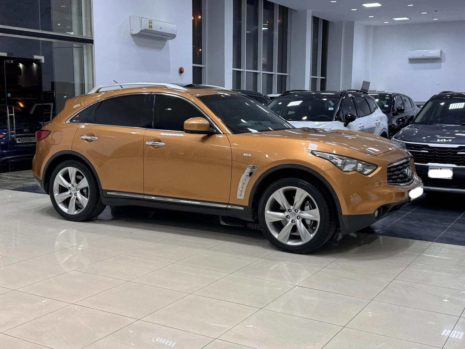 Infiniti FX-50  2009 (Orange)
