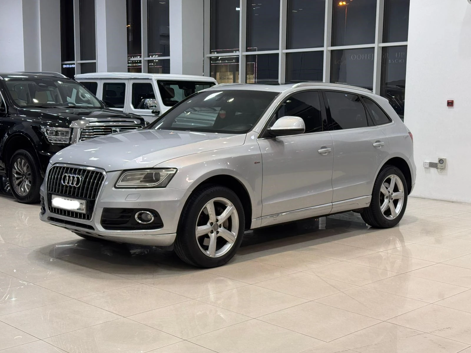 Audi Q5  2014 (Silver)
