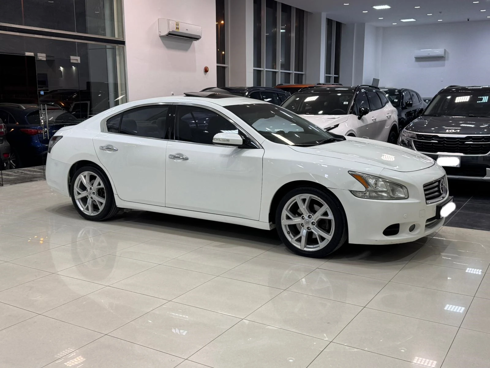 Nissan Maxima 2012 (White)