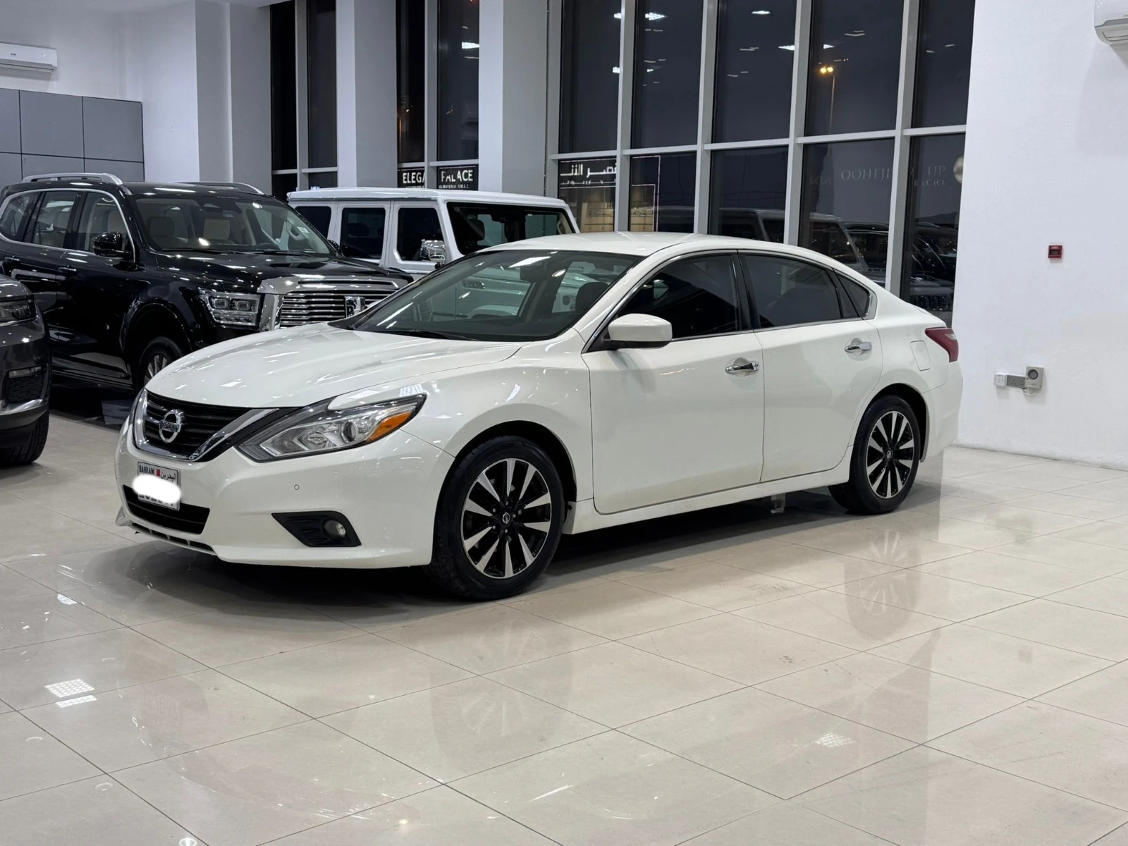 Nissan Altima 2018 (White)