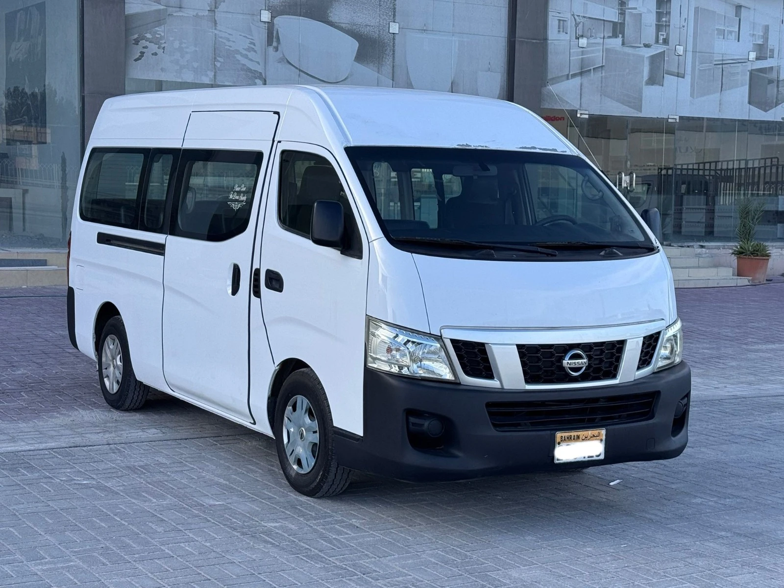Nissan Urvan 2016 (White)