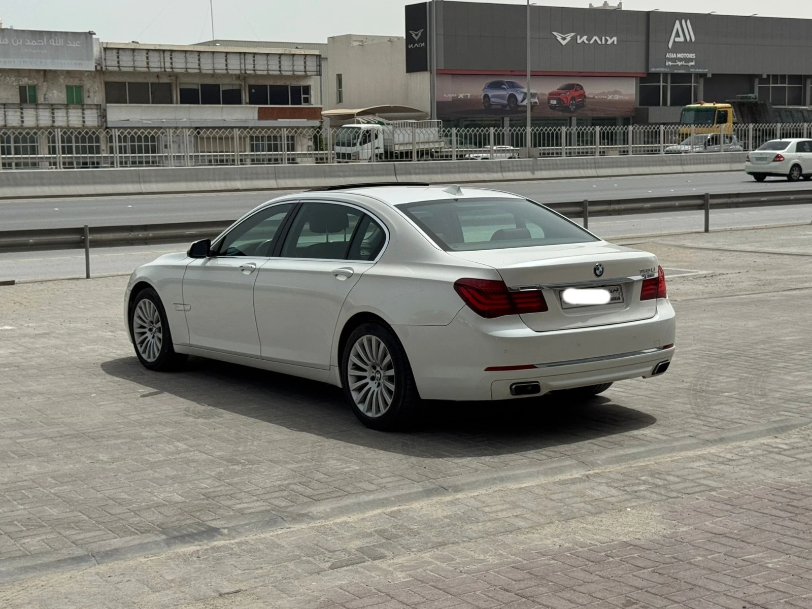 BMW 750Li 2013 (White)