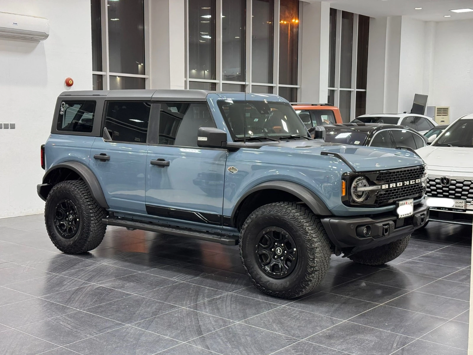 Ford Bronco 2023 (Blue)