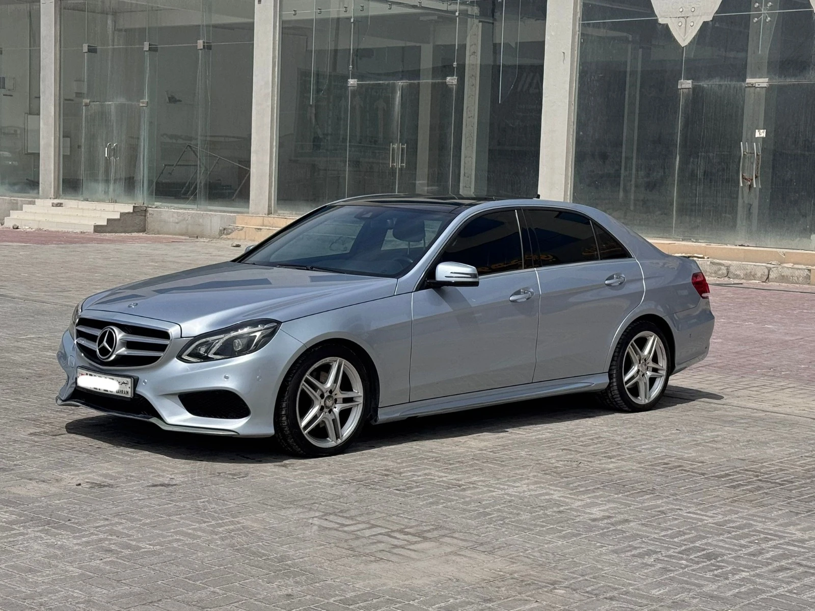 Mercedes Benz E-300 / 2014 (Silver)