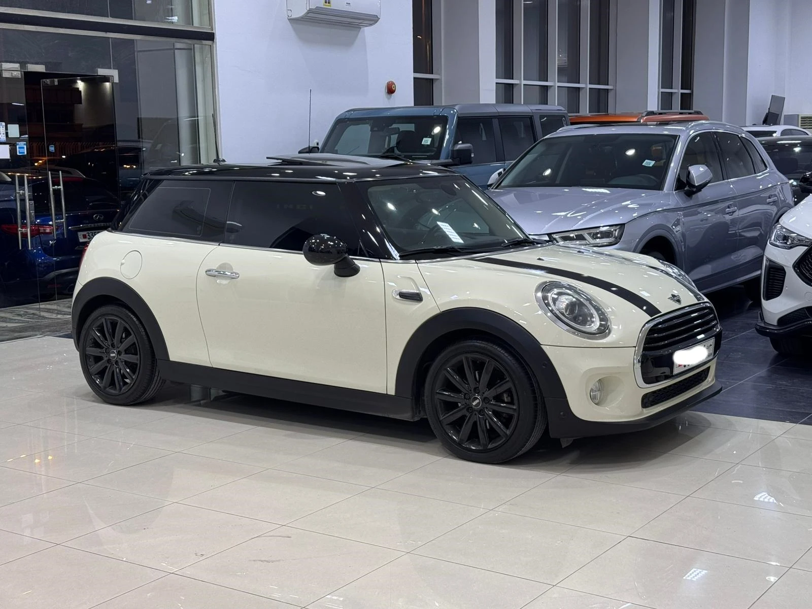 Mini Cooper 2019 (White)