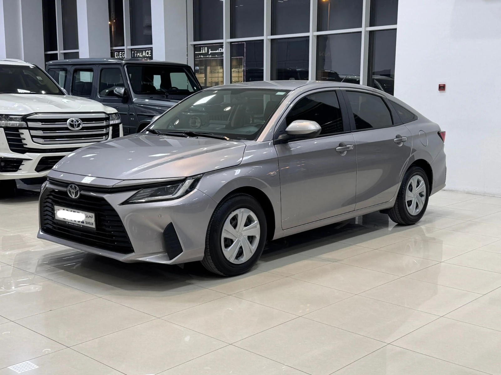 Toyota Yaris 2026 (Silver)