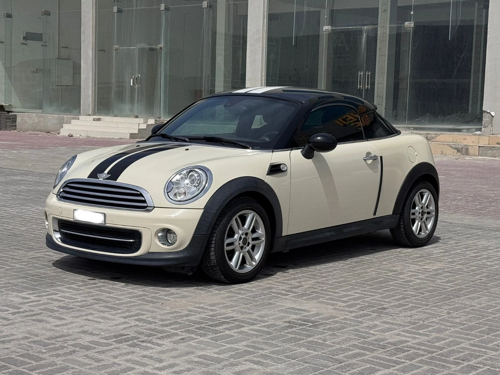 Mini Cooper 2014 (White)