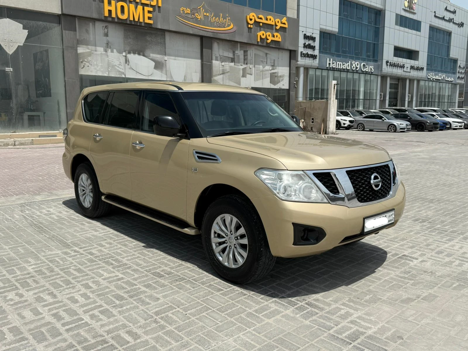 Nissan Patrol XE 2014 (Beige)