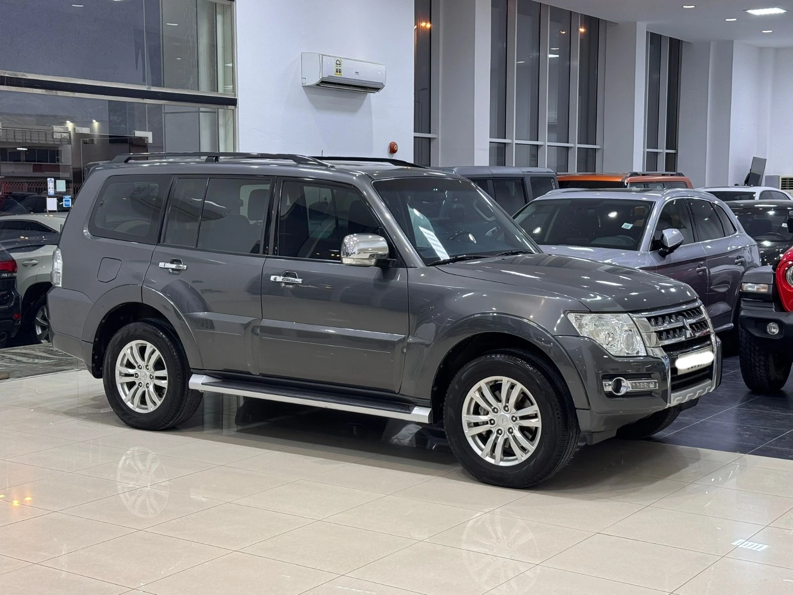 Mitsubishi Pajero GLS 2016 (Grey)