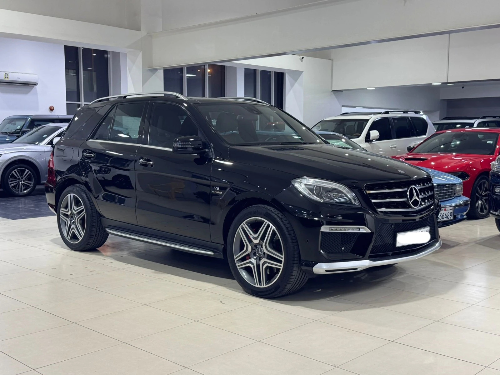 Mercedes Benz ML-63 AMG 2013 (Black)