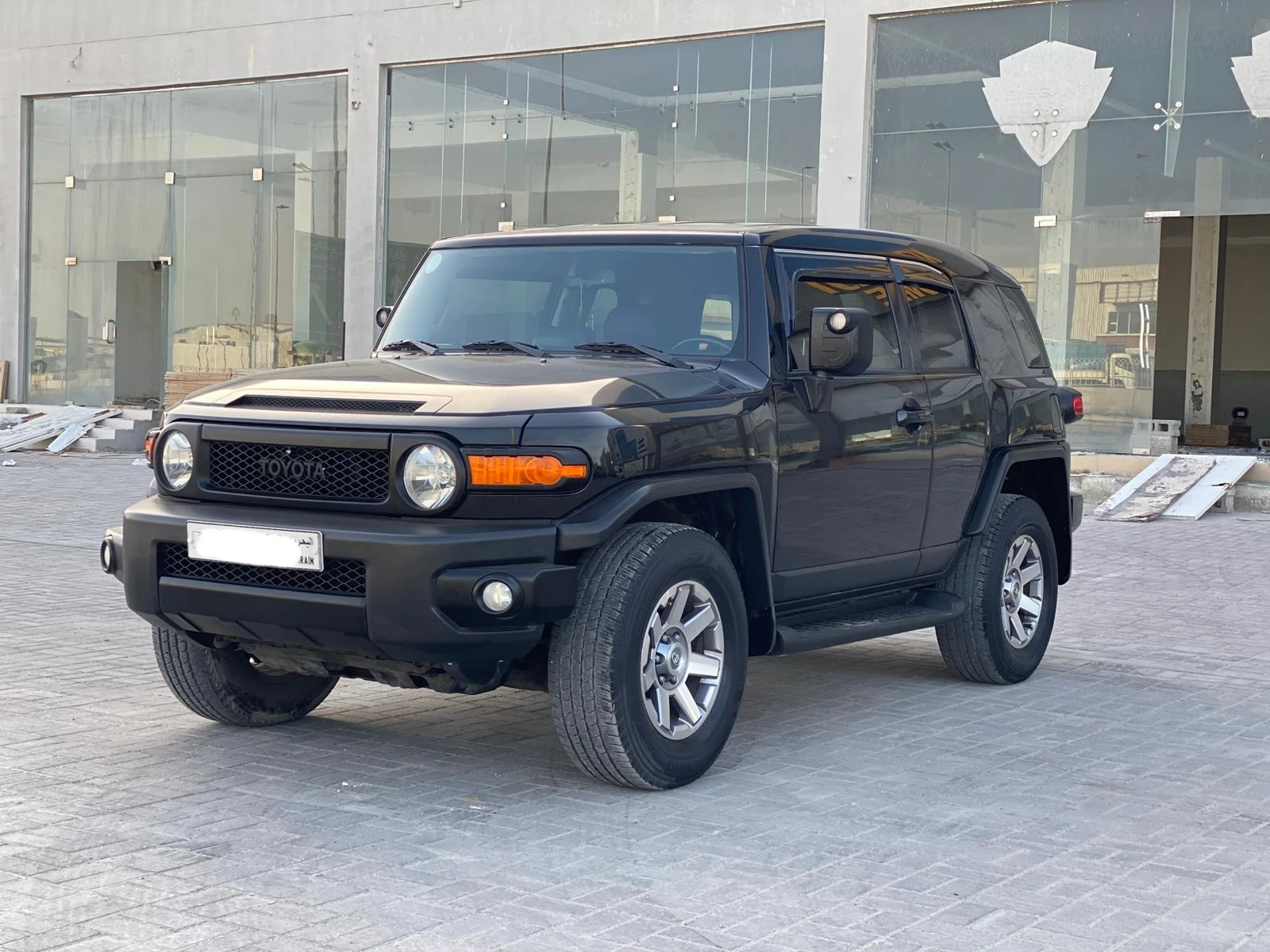 Toyota FJ Cruiser 2015 (Black)