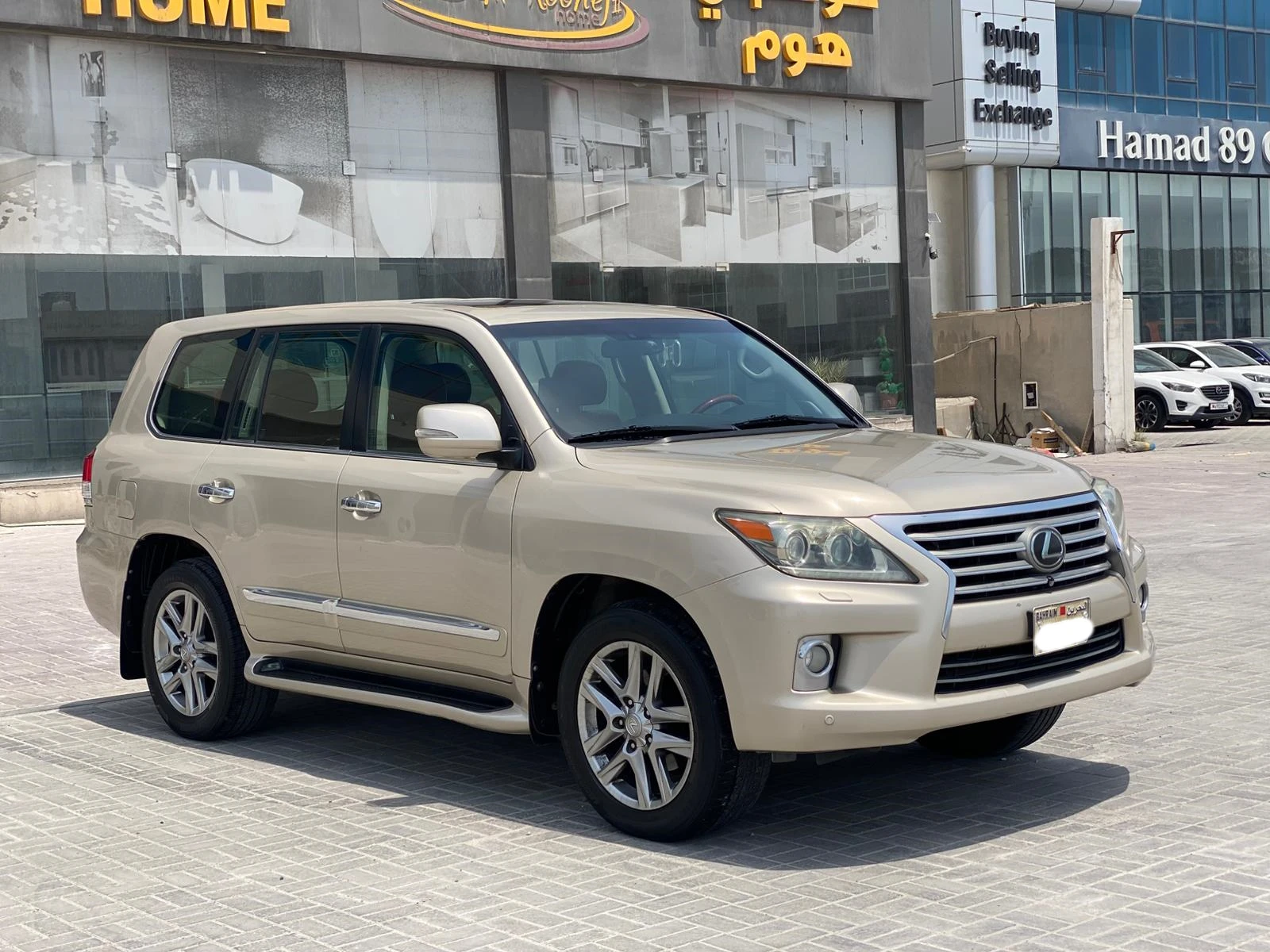 Lexus LX-570  2012 (Gold)