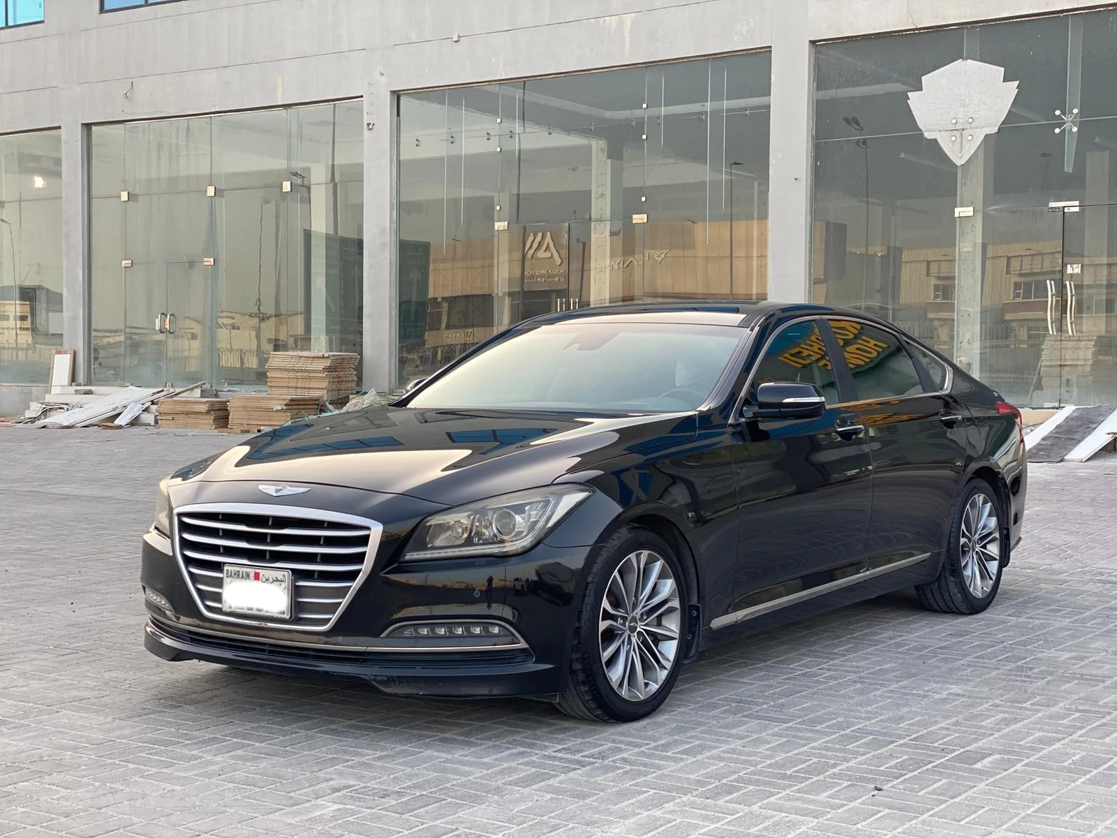 Hyundai Genesis  2016 (Black)