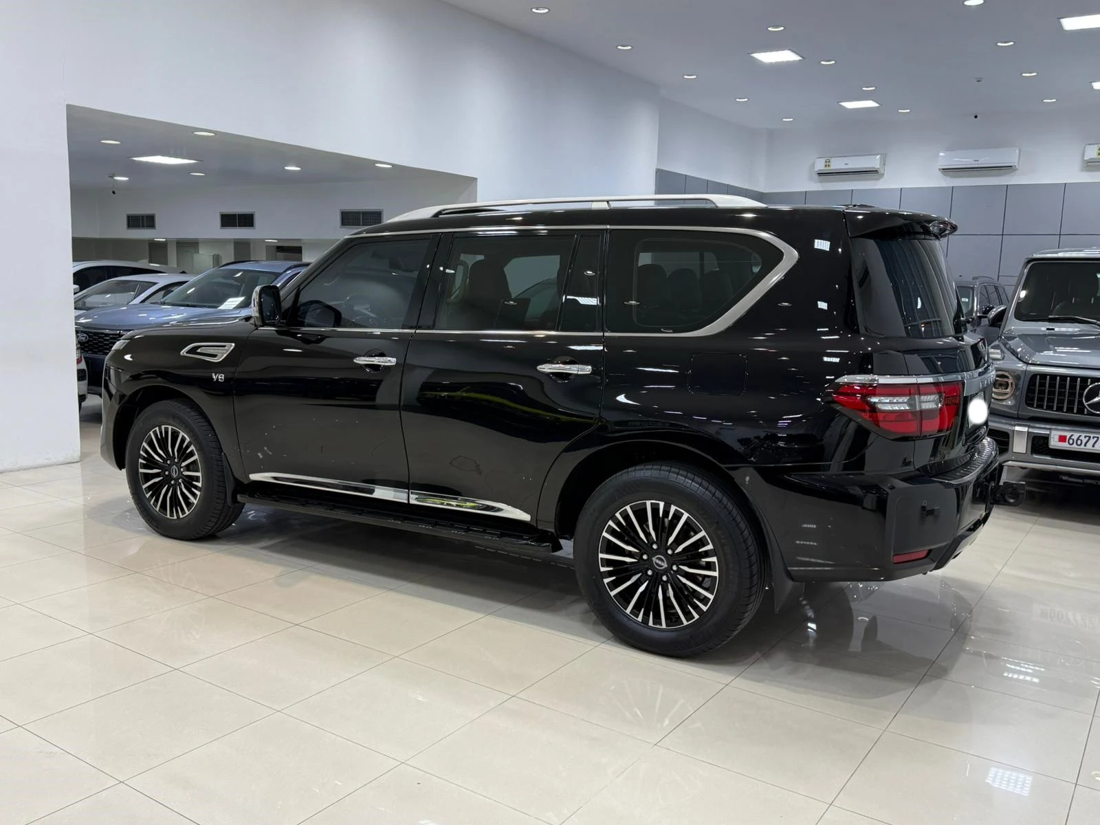 Nissan Patrol Platinum 2022 (Black)