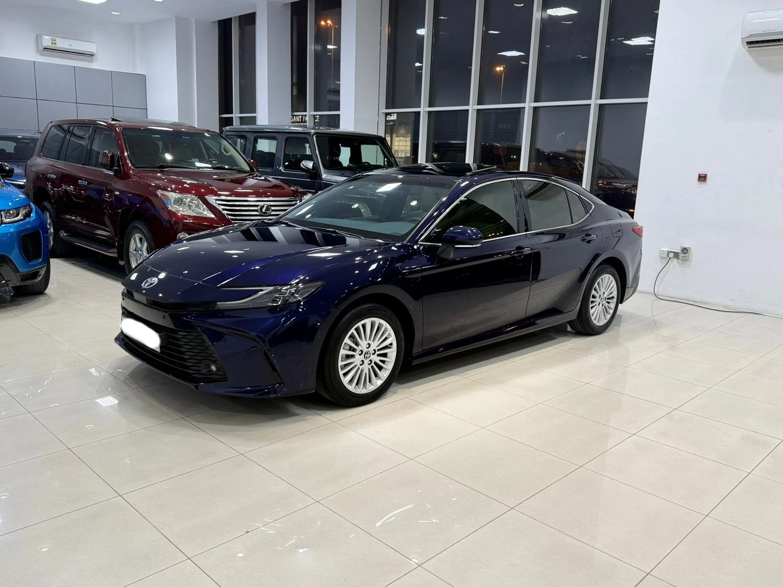 Toyota Camry LE 2025 (Blue)