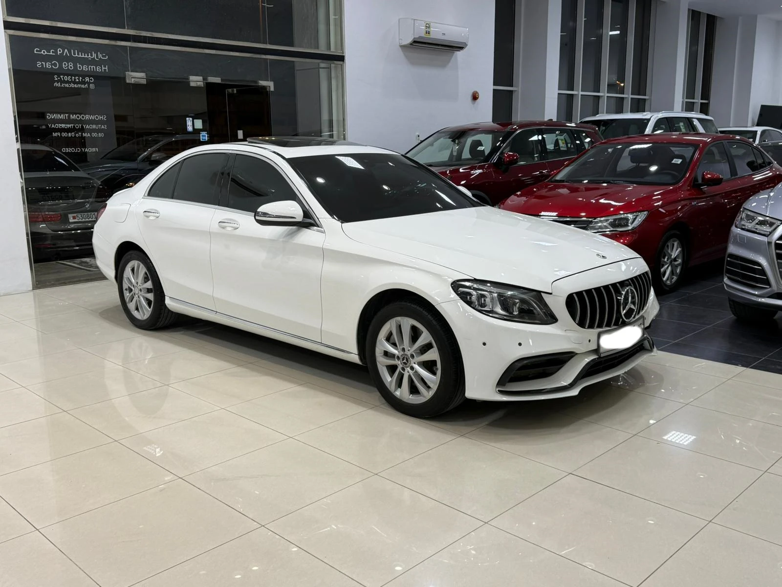 Mercedes Benz C-300 2019 (White)