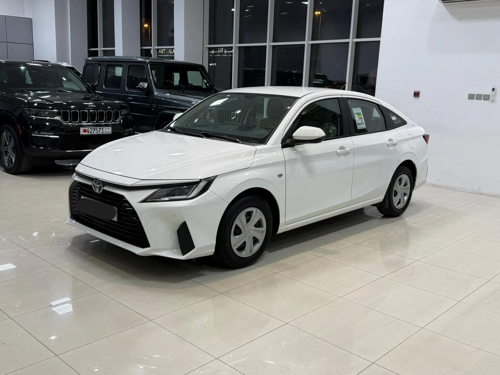Toyota Yaris 2026 (White)