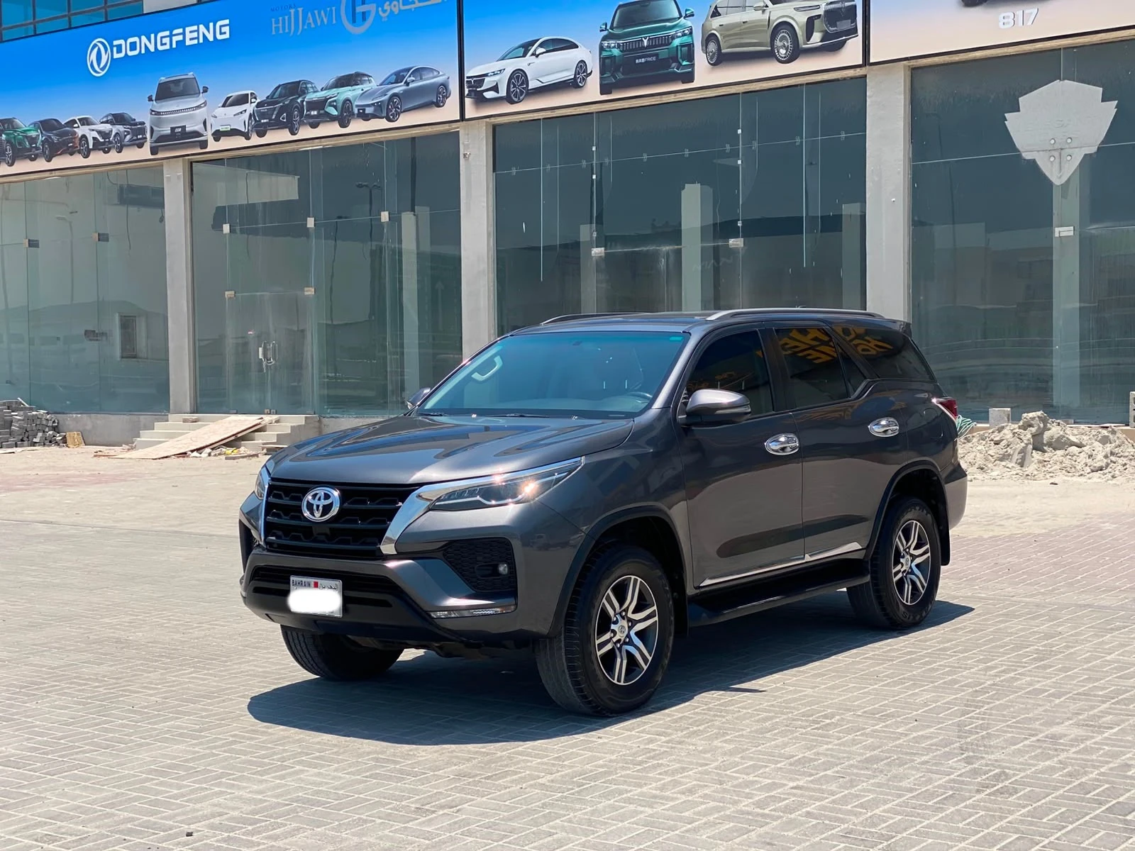 Toyota Fortuner / 2021 (Grey)