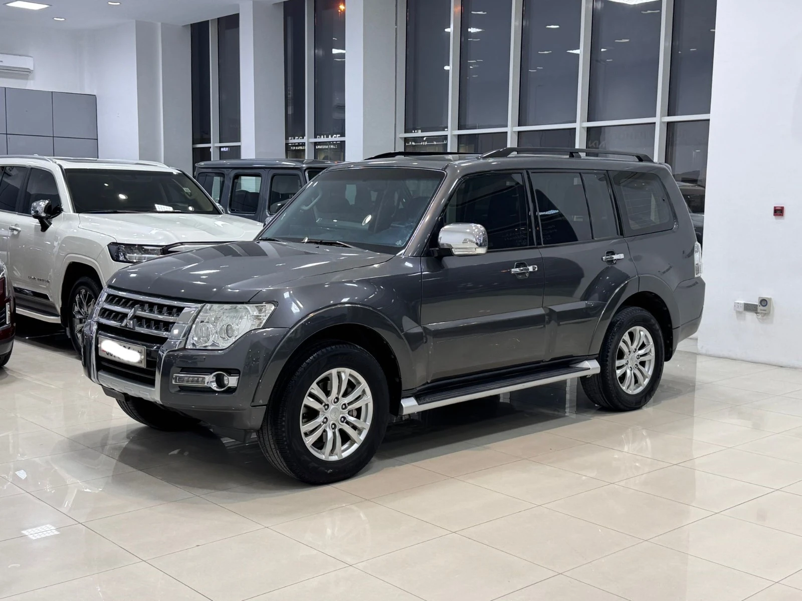 Mitsubishi Pajero GLS 2016 (Grey)