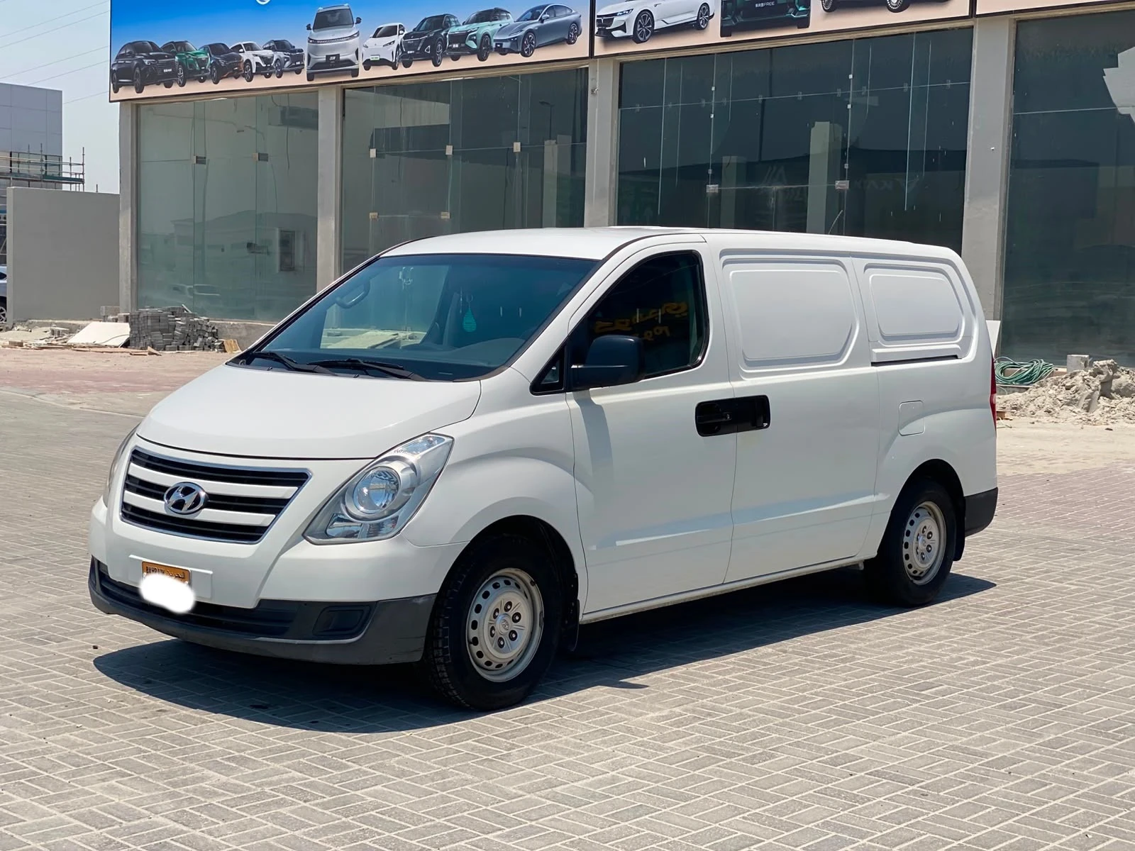 Hyundai H-1 2018 (White)