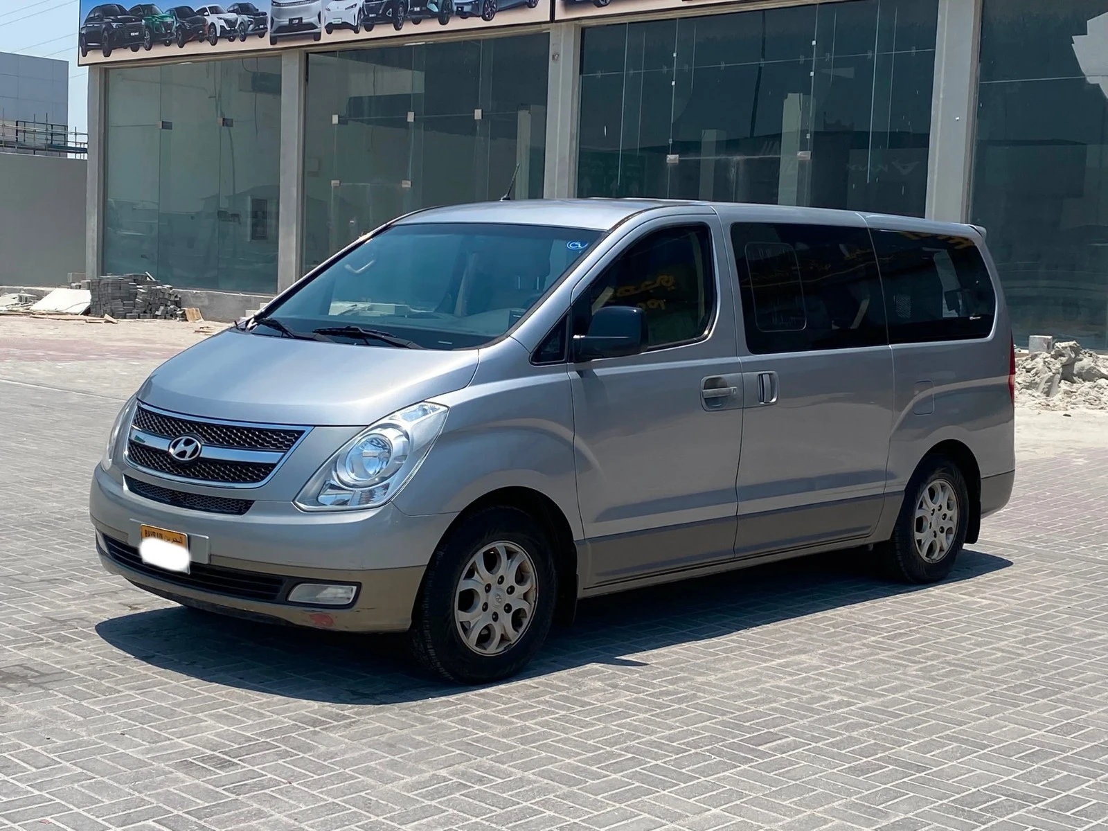 Hyundai H-1 2013 (Grey)