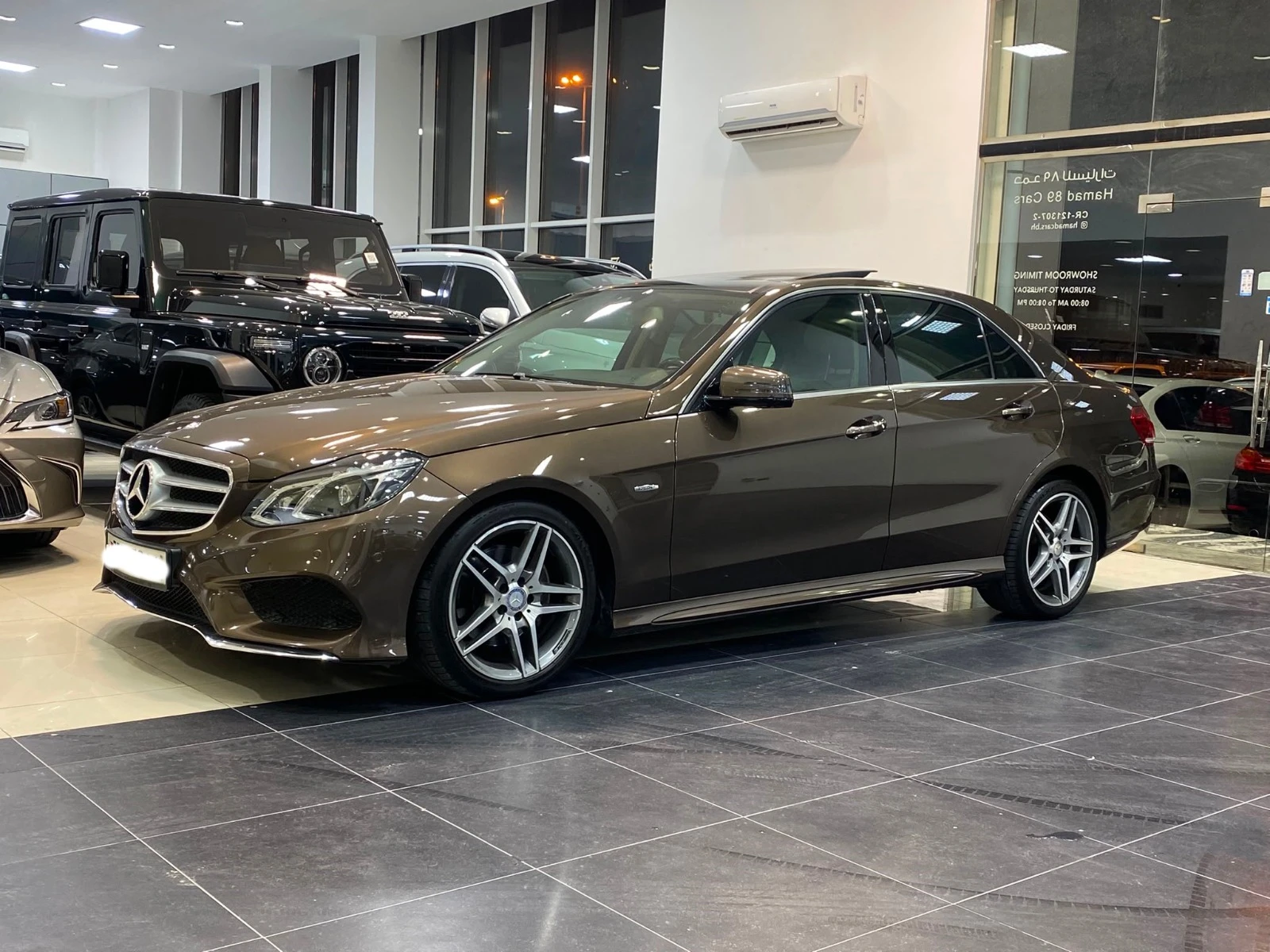 Mercedes Benz E-300 / 2016 (Brown)