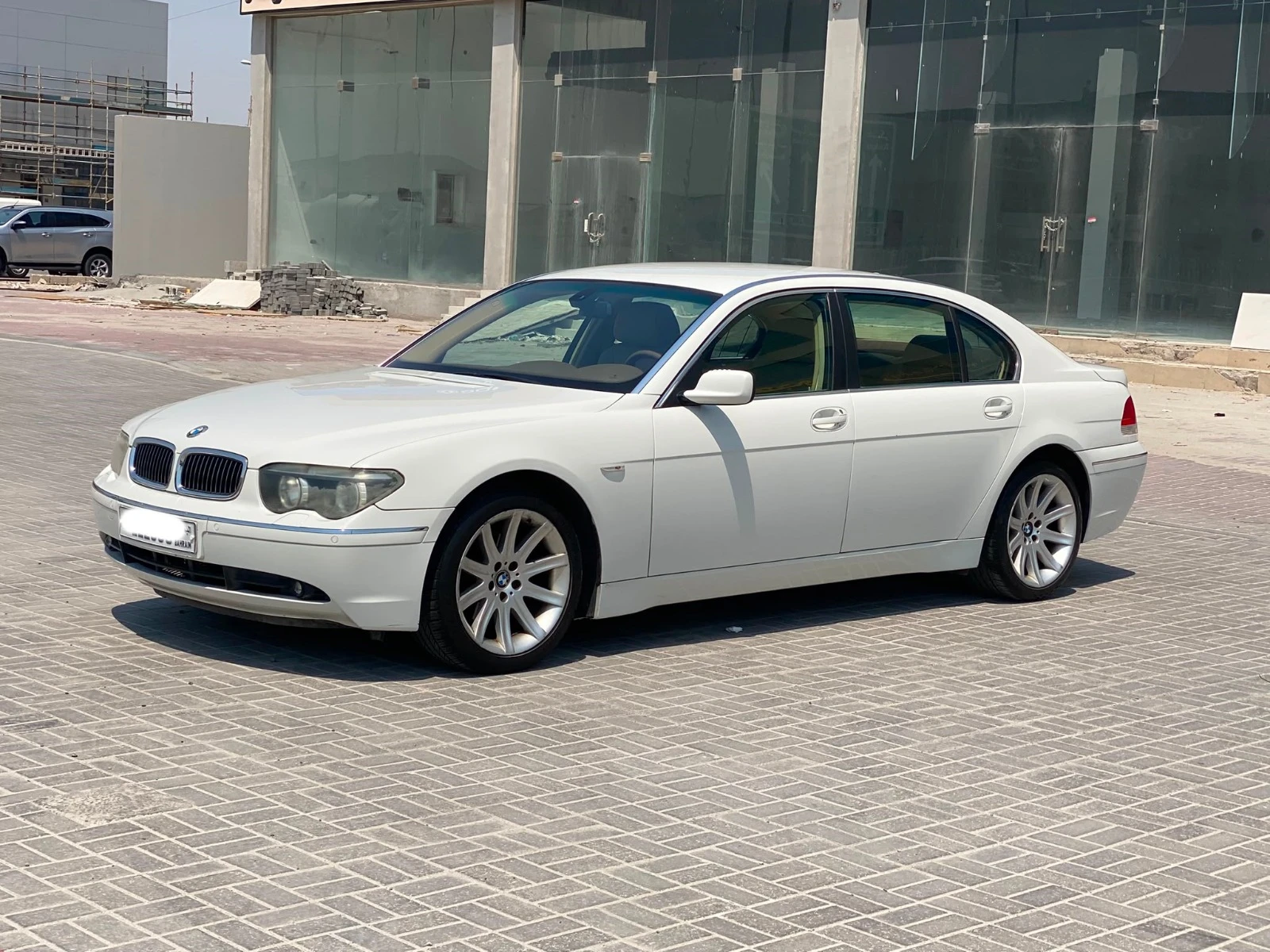 BMW 745Li 2003 (White)