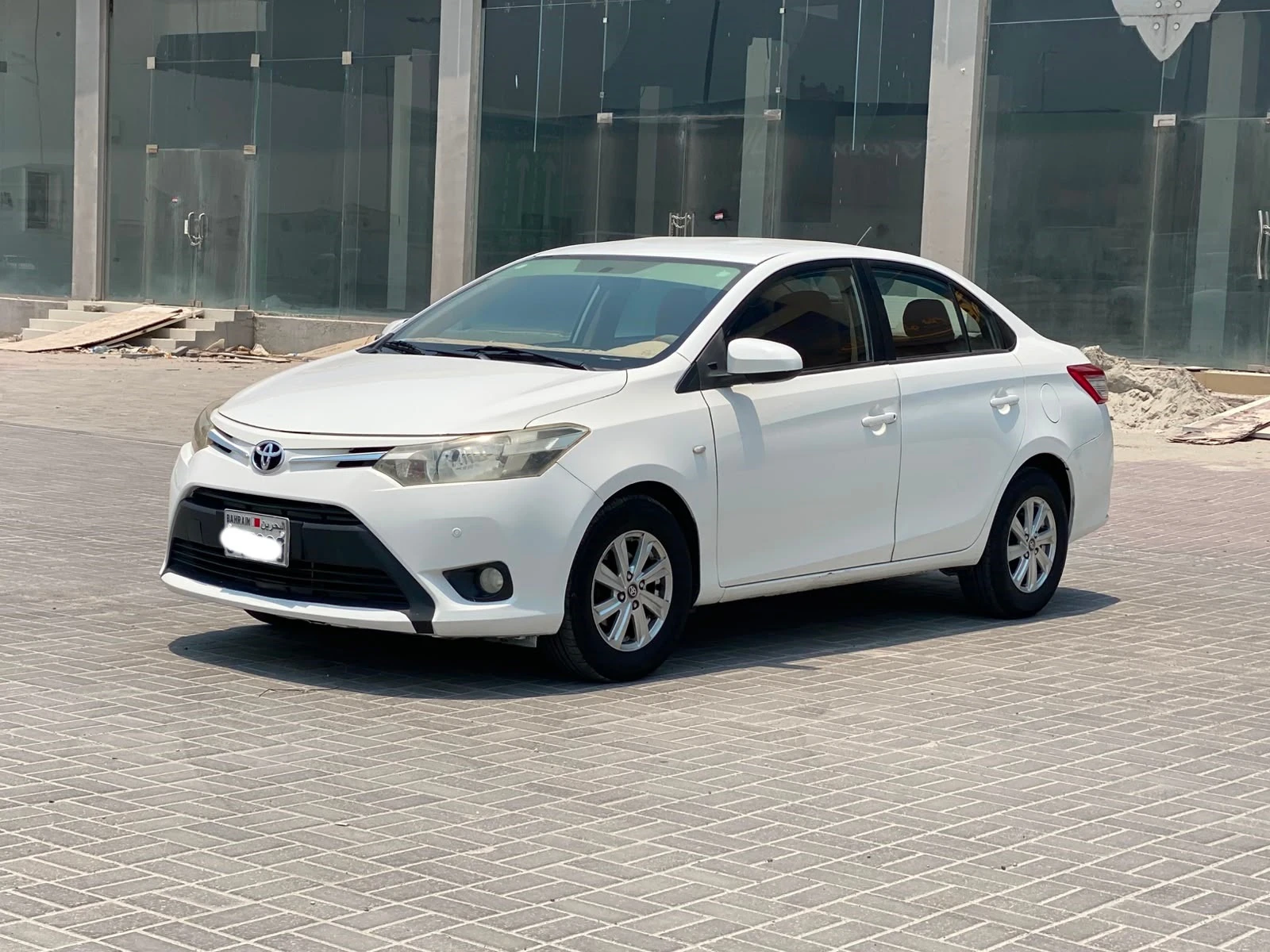 Toyota Yaris 2016 (White)