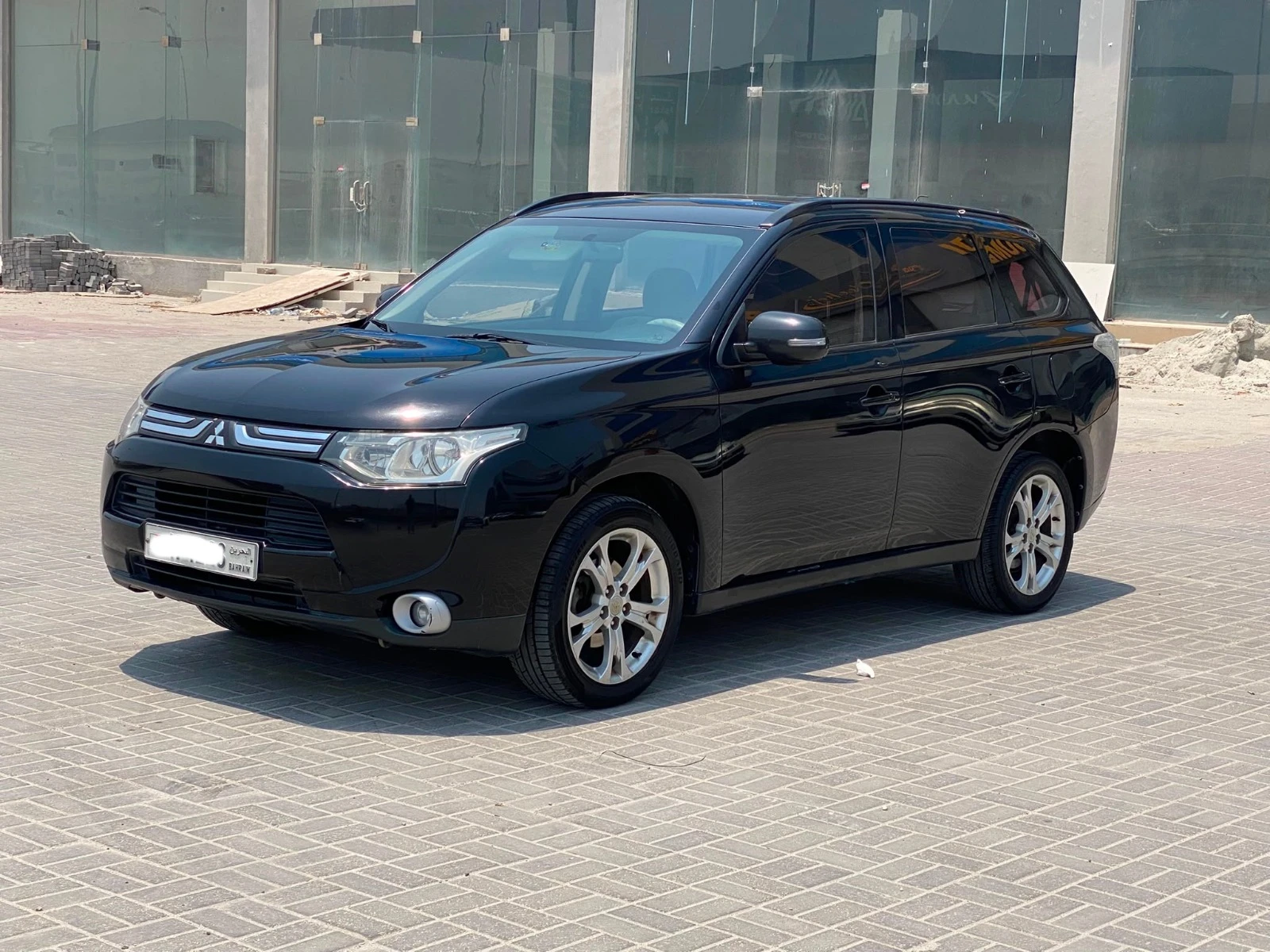 Mitsubishi Outlander 2014 (Black)