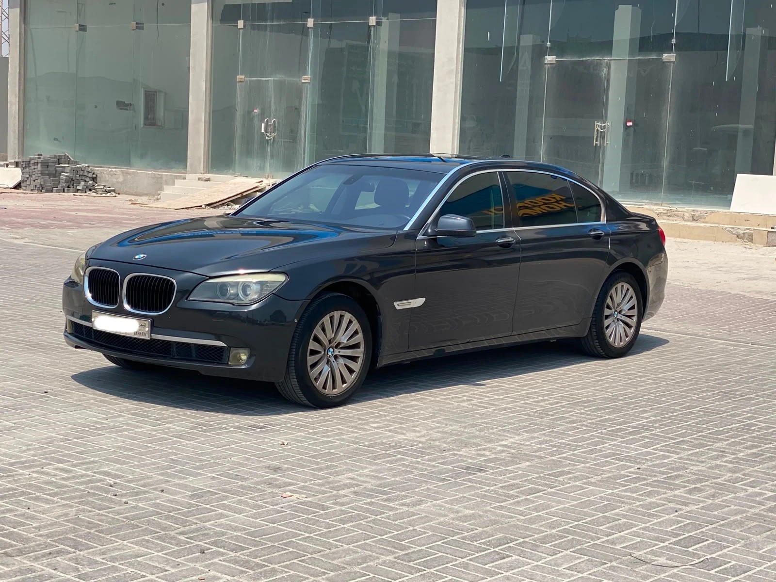 BMW 740Li 2011 (Grey)
