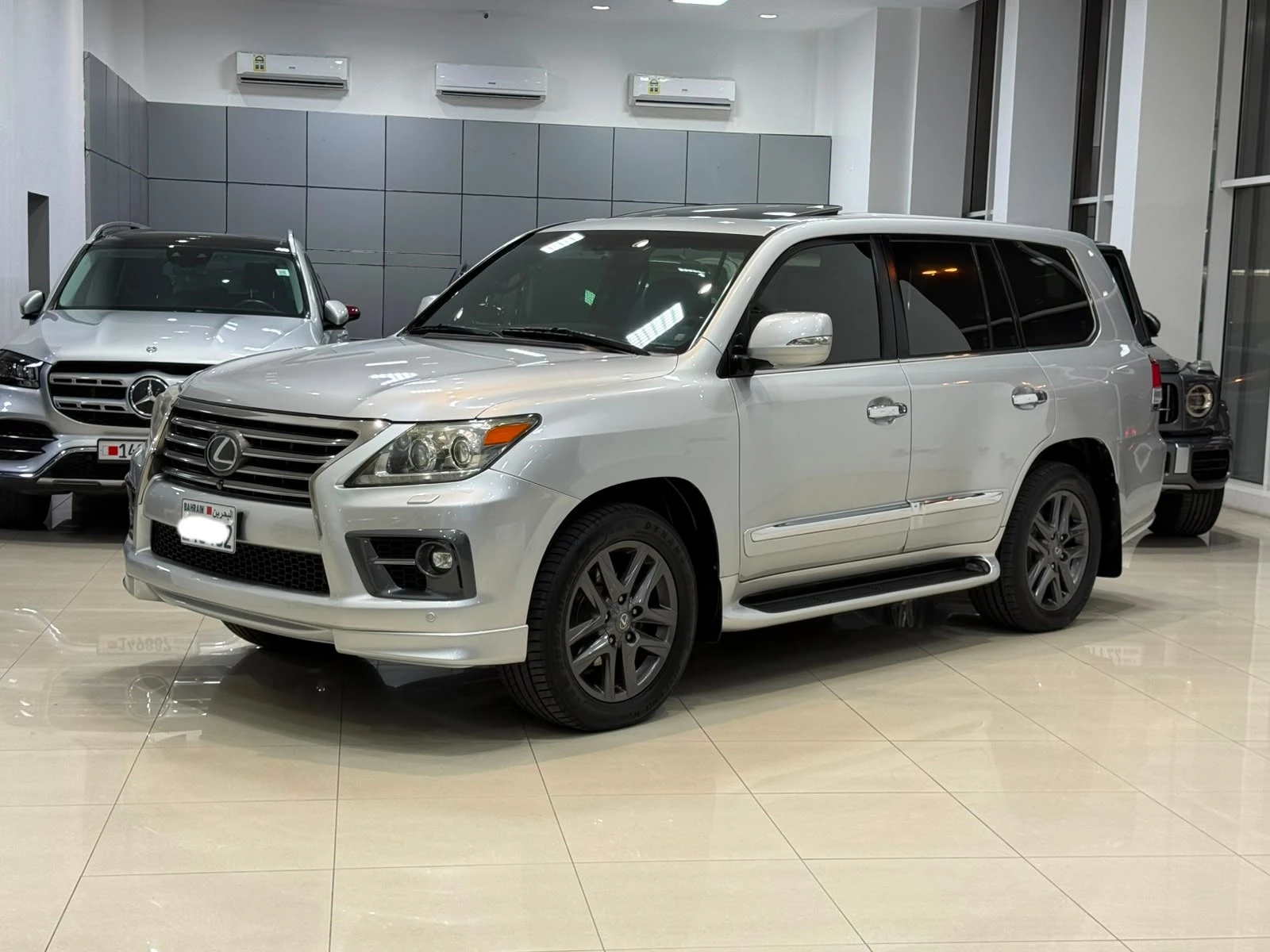 Lexus LX-570 S 2015 (Silver)