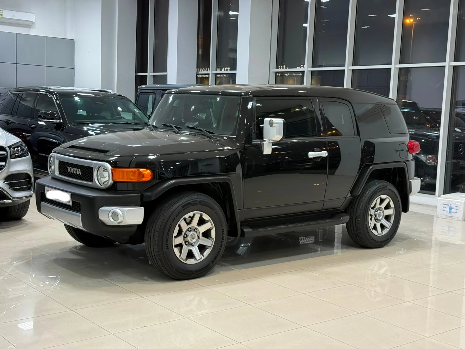 Toyota FJ Cruiser 2016 (Black)