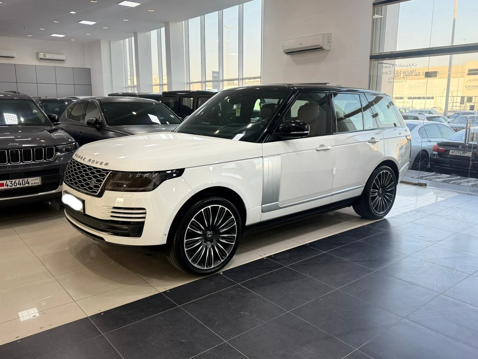 Range Rover Vogue SE 2019 (White)