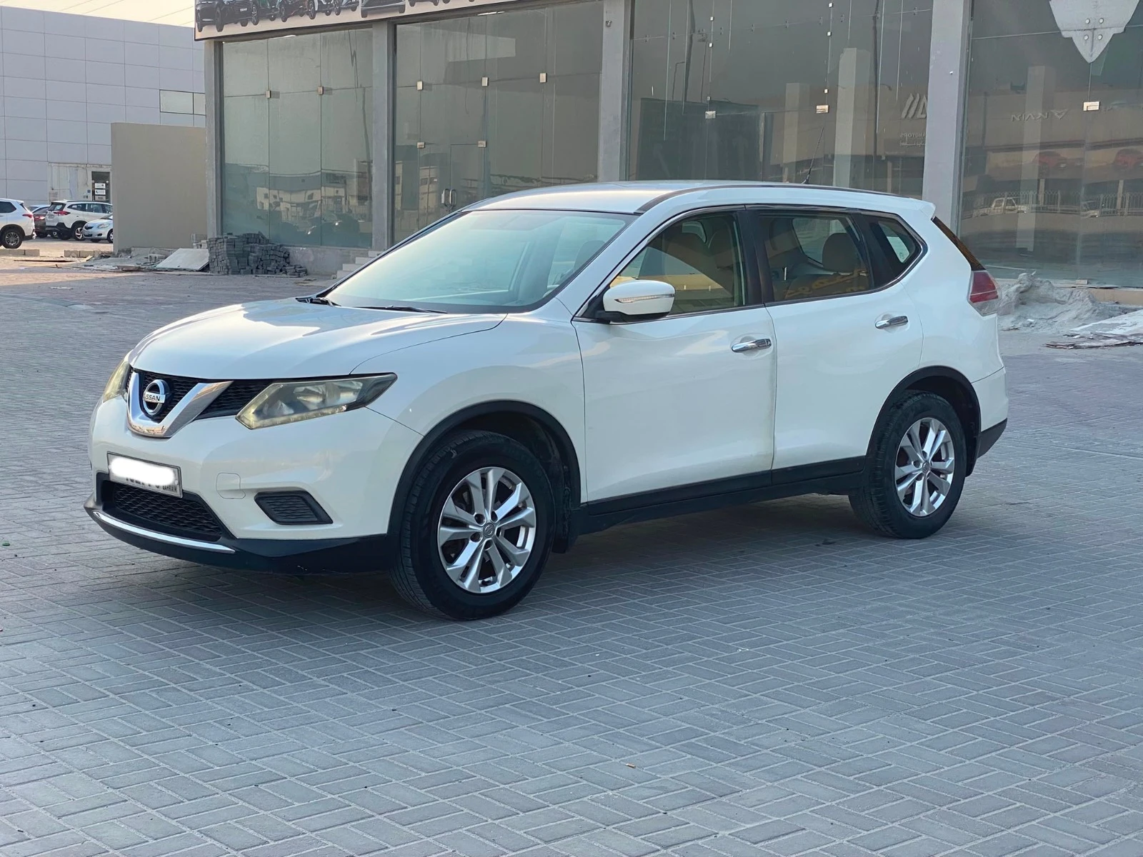 Nissan X-Trail 2016 (White)