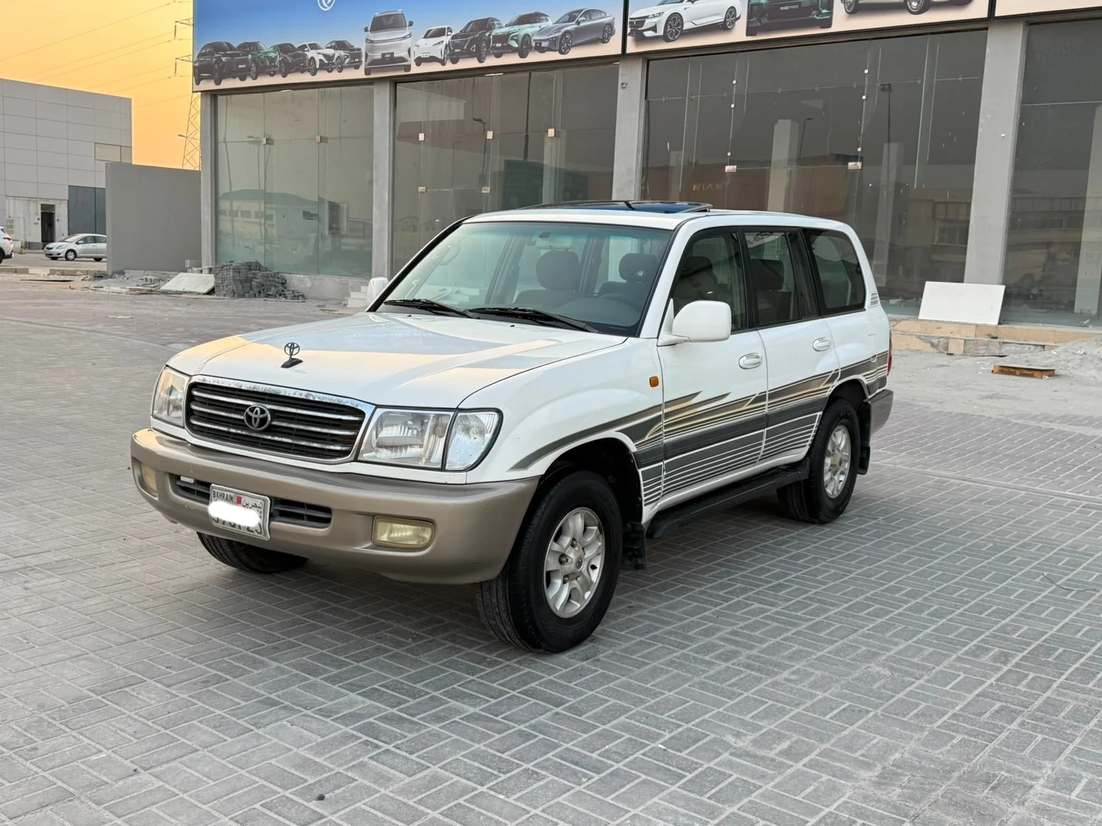 Toyota Land Cruiser GX-R 2001 (White)