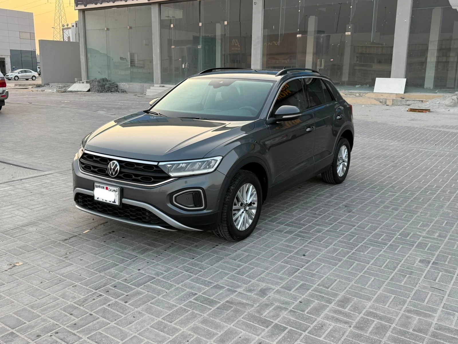 Volkswagen T-Roc 2023 (Grey)