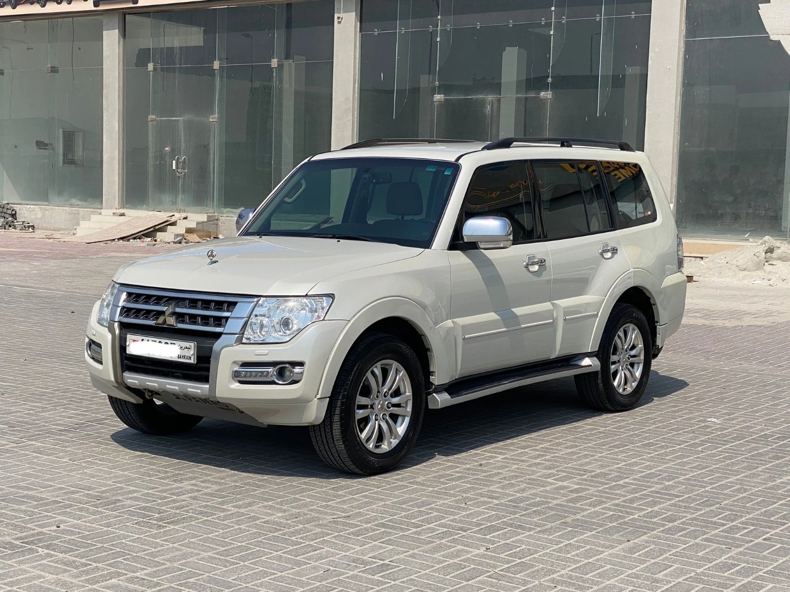 Mitsubishi Pajero 2020 (White)