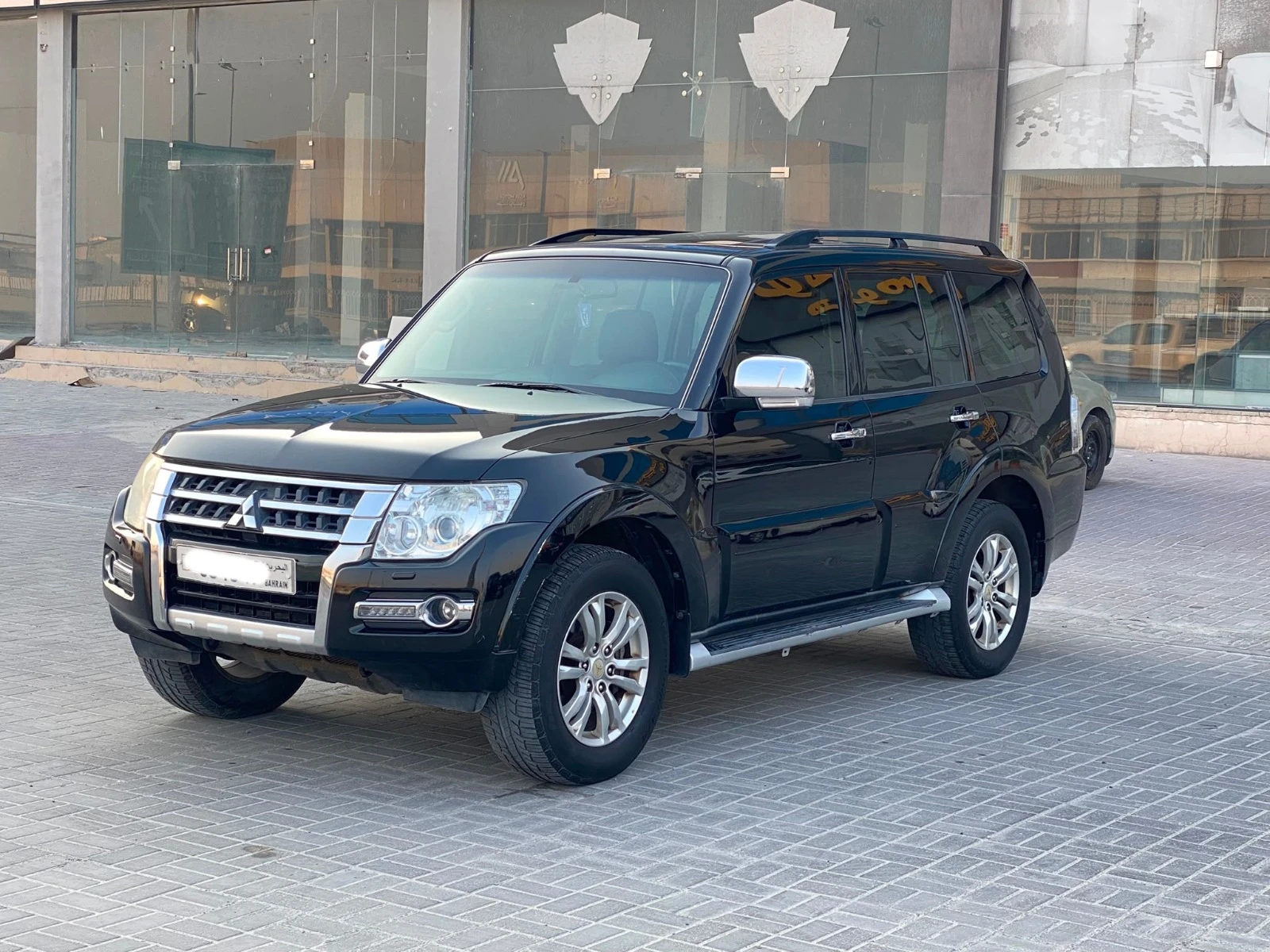 Mitsubishi Pajero GLS 2015 (Black)