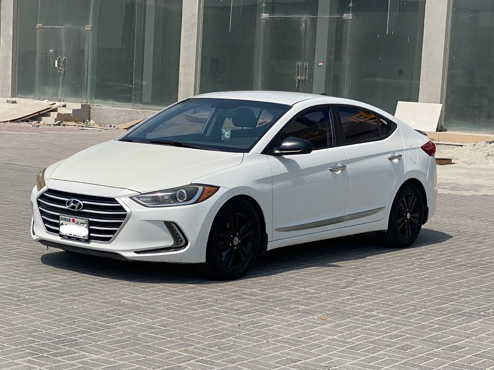 Hyundai Elantra 2017 (White)