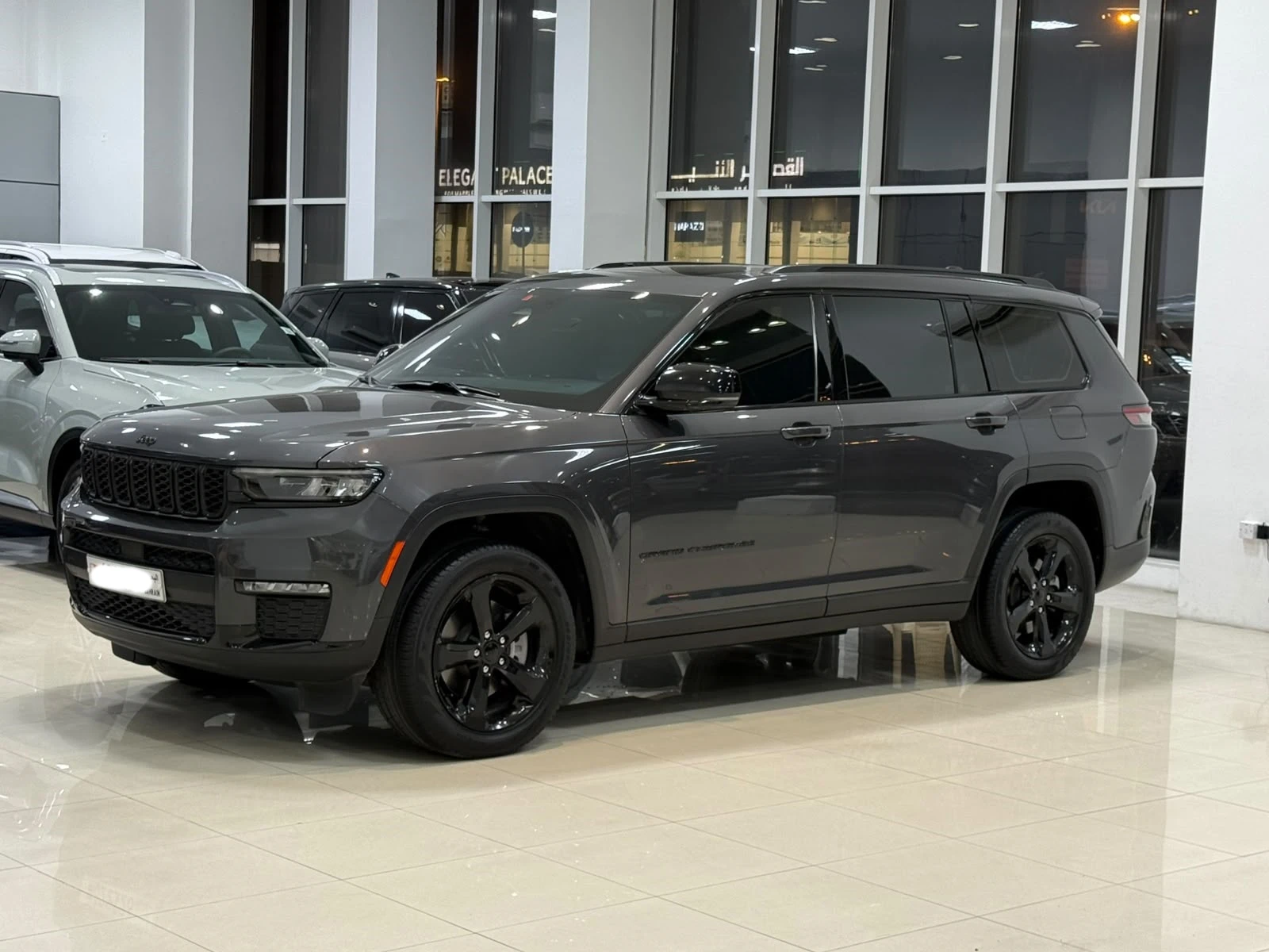 Jeep Grand Cherokee 2022 (Grey)