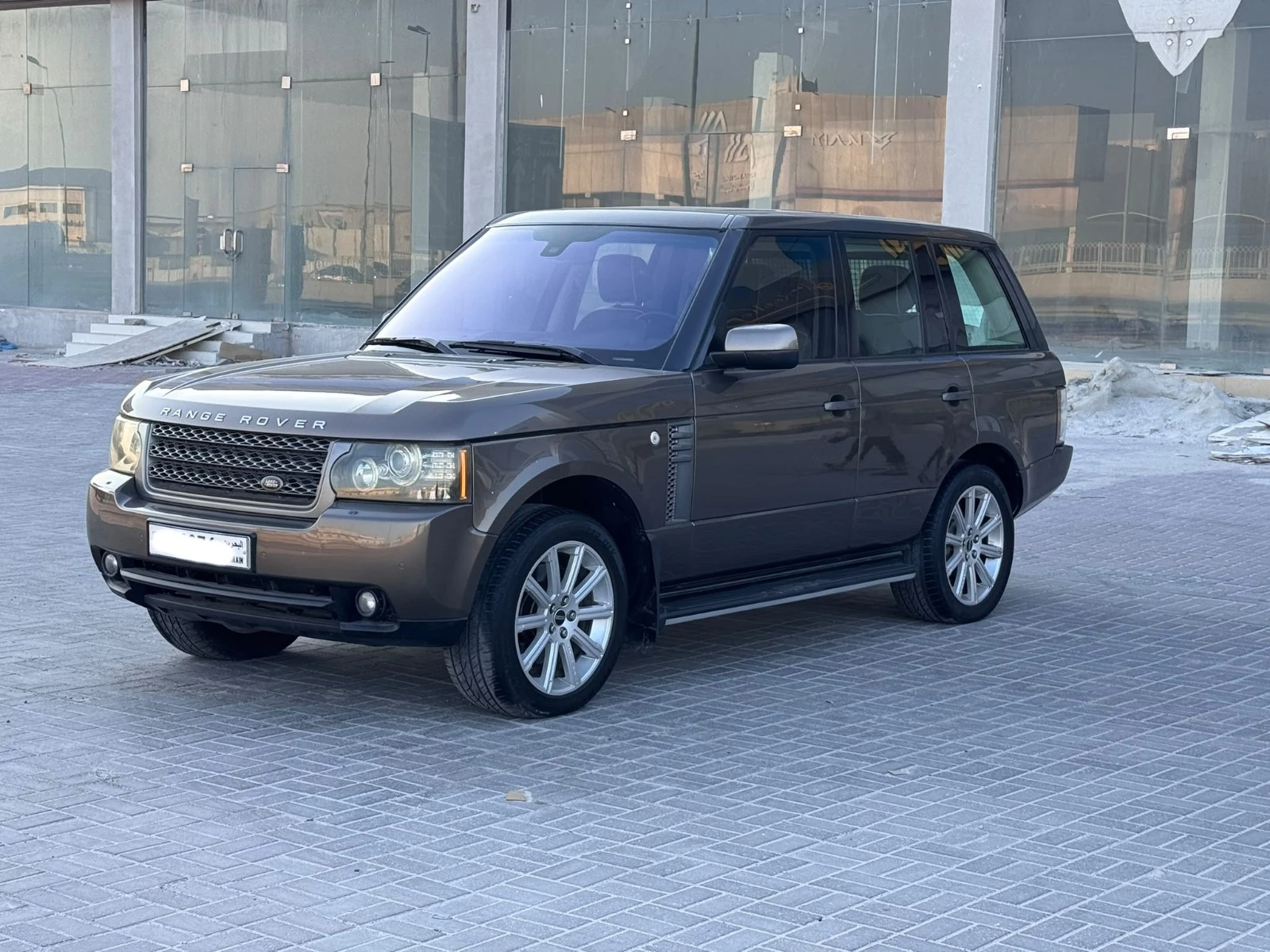 Range Rover L322 / 2011 (Brown)