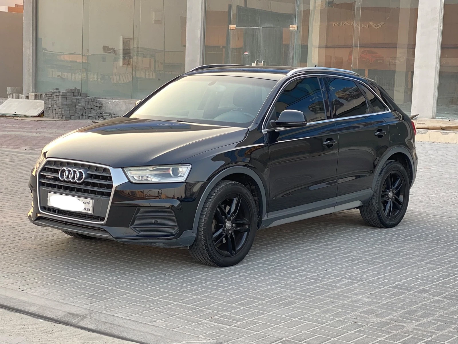 Audi Q3 / 2016 (Black)