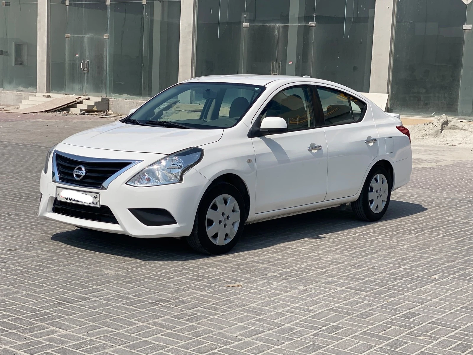 Nissan Sunny 2024 (White)